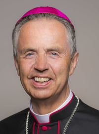 Porträt von Weihbischof Dr. Hansjörg Hofer Foto: Neumayr/Leo 27.06.2017