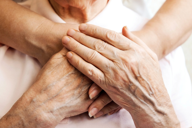 Zwischen den Zeilen / AdobeStock Evrymmnt miteinander-Magazin 3-4/25