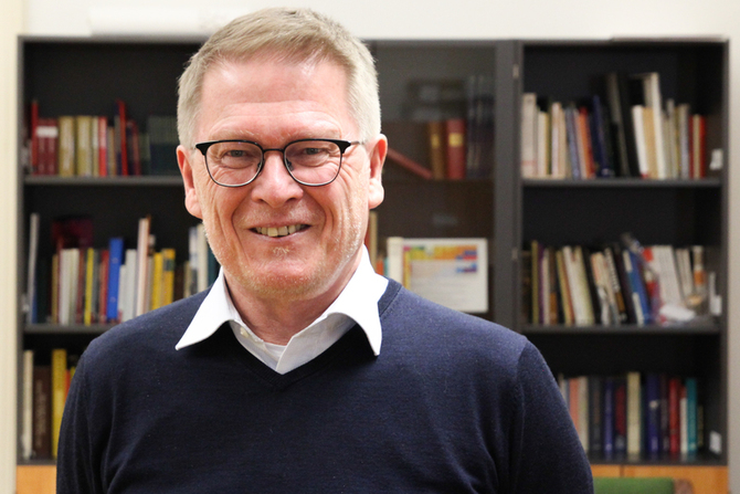 Dr. Paulus Hochgatterer